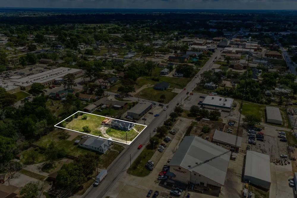 404 W Main Street Bellville, TX 77418