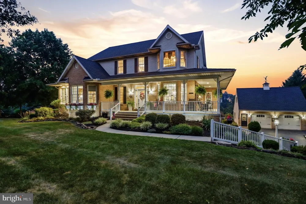 1709 COUNTRY MANOR York, PA 17408