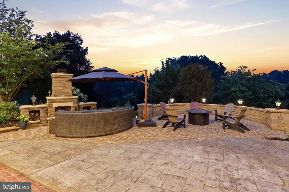 1709 COUNTRY MANOR York, PA 17408