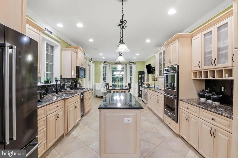 1709 COUNTRY MANOR York, PA 17408