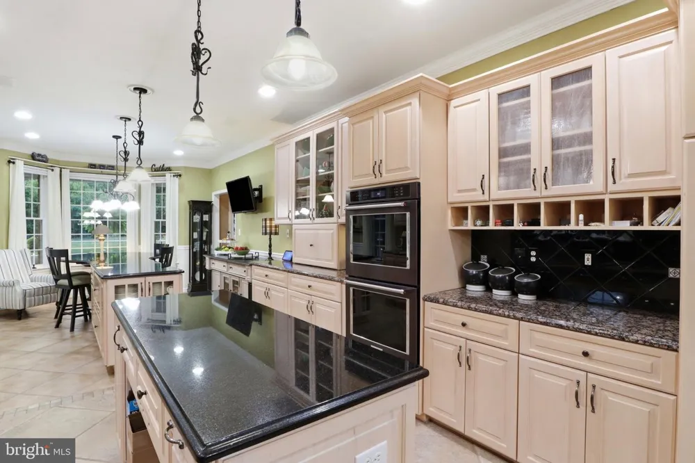1709 COUNTRY MANOR York, PA 17408