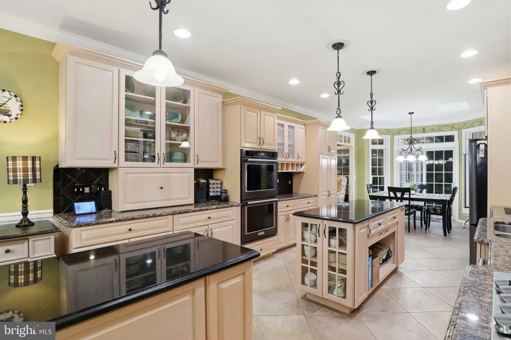 1709 COUNTRY MANOR York, PA 17408