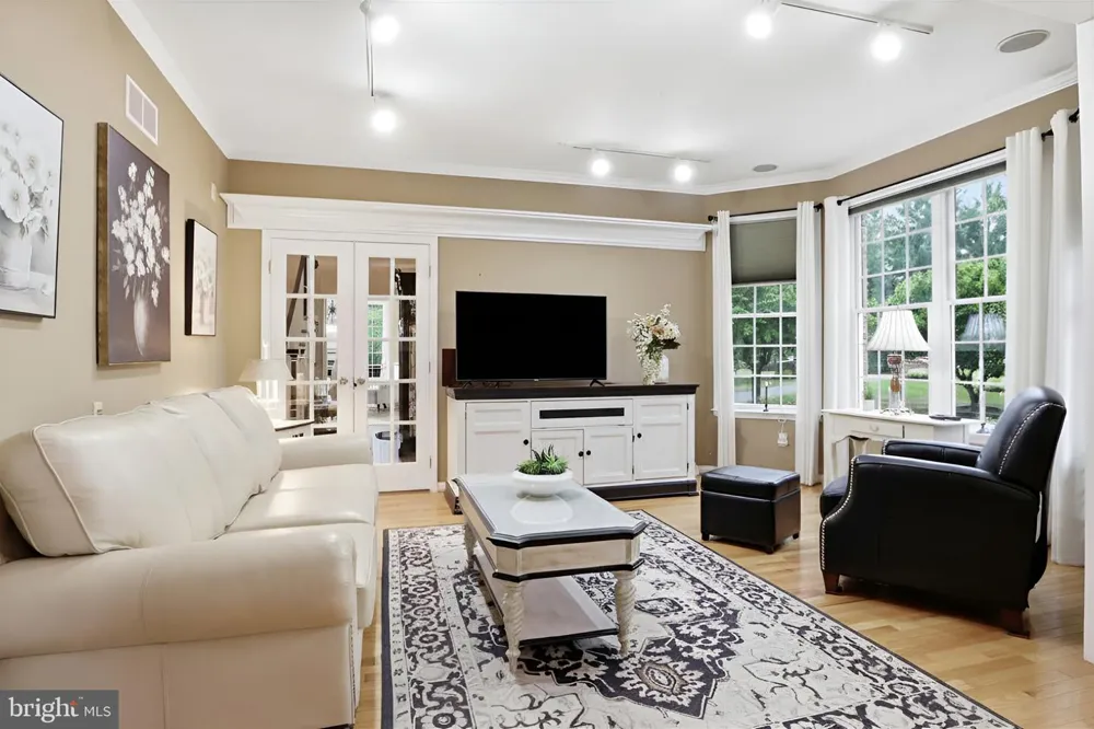 1709 COUNTRY MANOR York, PA 17408