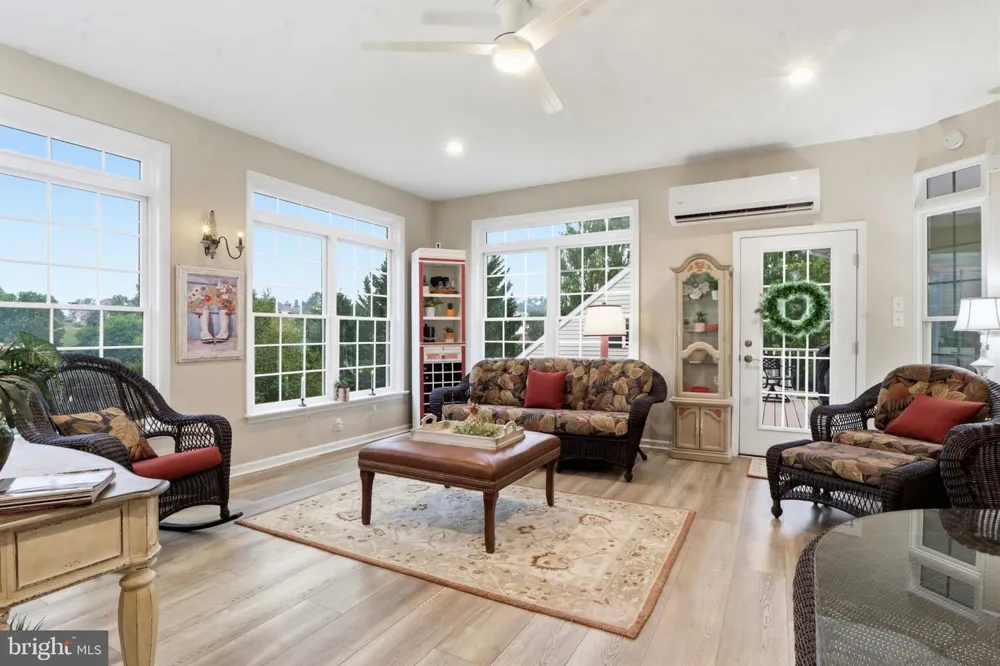 1709 COUNTRY MANOR York, PA 17408