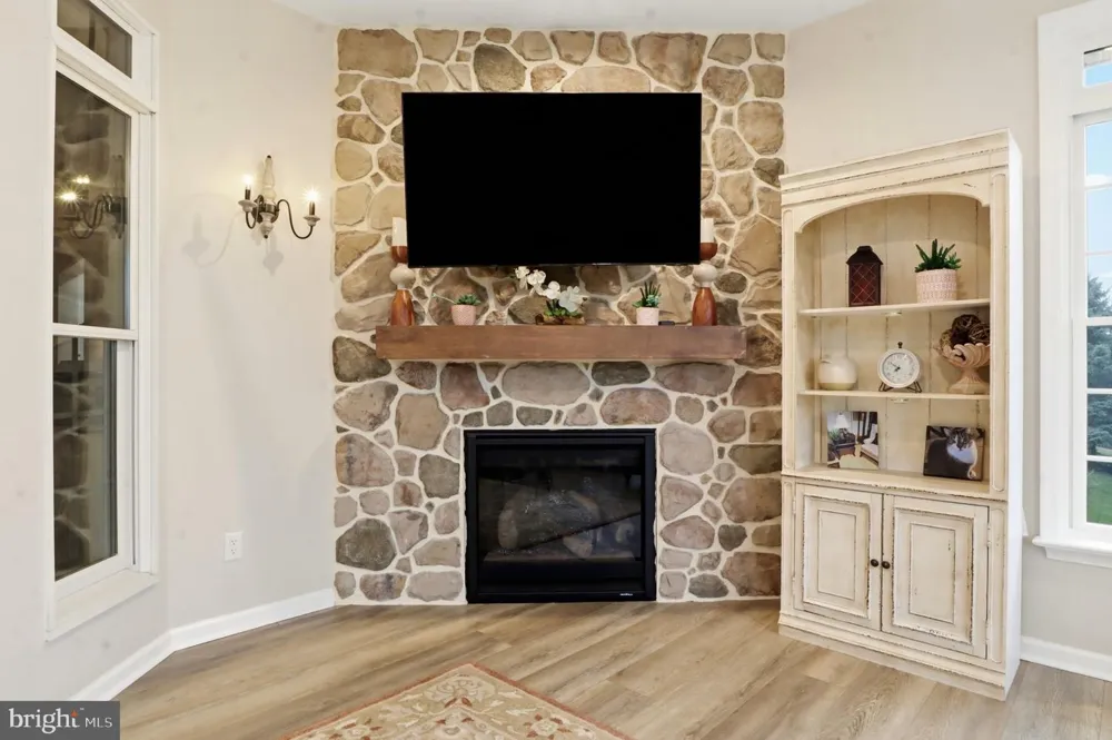 1709 COUNTRY MANOR York, PA 17408