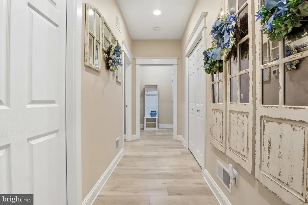 1709 COUNTRY MANOR York, PA 17408