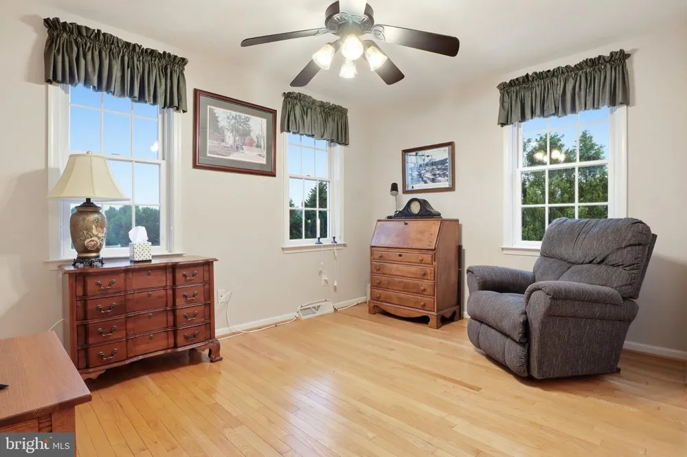 1709 COUNTRY MANOR York, PA 17408