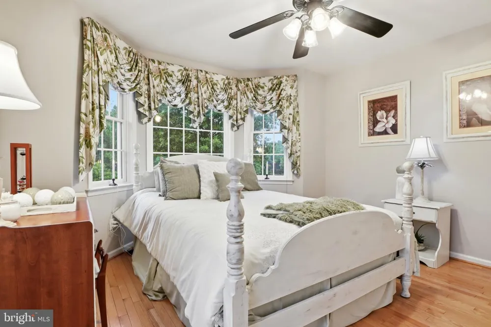 1709 COUNTRY MANOR York, PA 17408