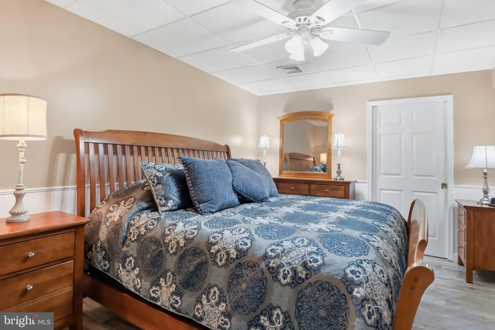 1709 COUNTRY MANOR York, PA 17408