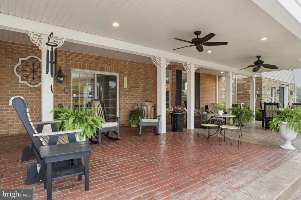 1709 COUNTRY MANOR York, PA 17408