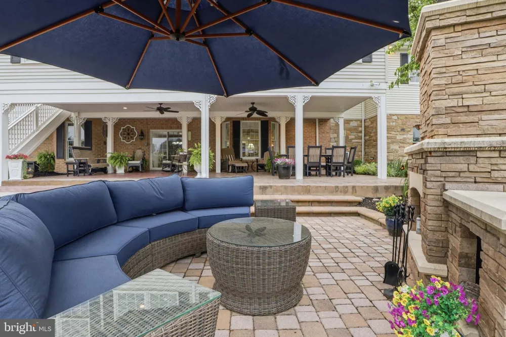 1709 COUNTRY MANOR York, PA 17408