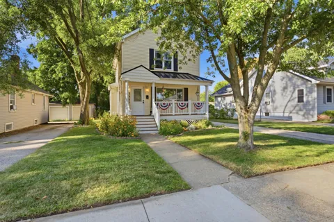 1323 Wolcott Avenue