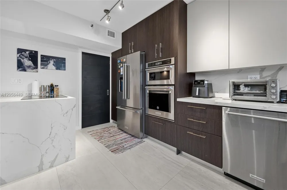 1541 Brickell Ave #A-1902 Miami, FL 33129