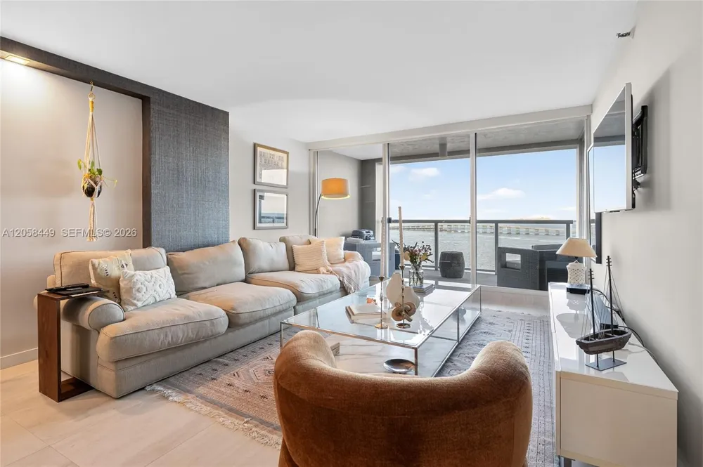 1541 Brickell Ave #A-1902 Miami, FL 33129