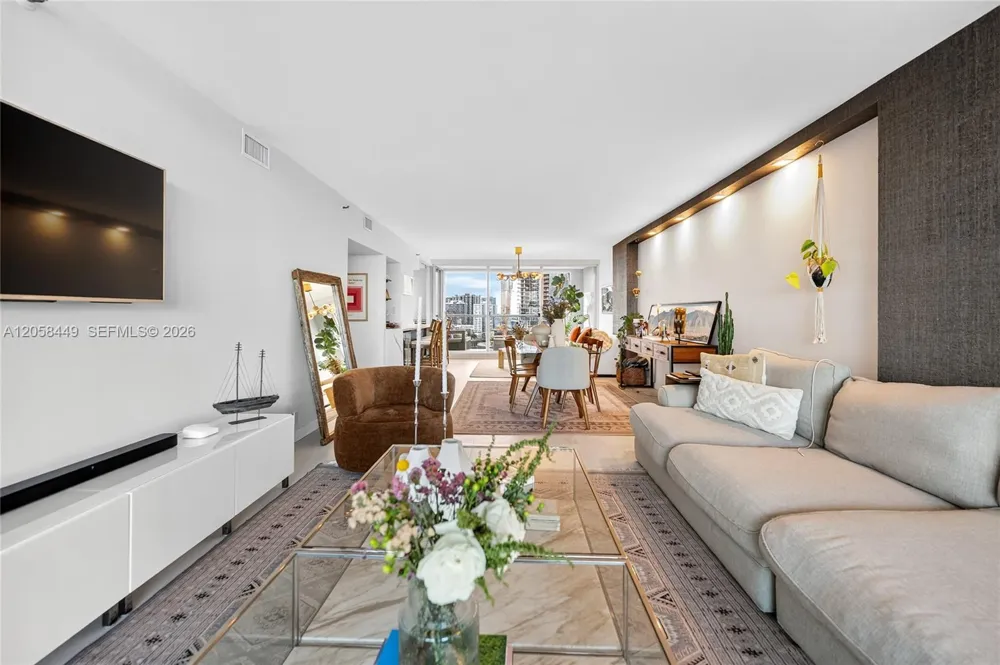 1541 Brickell Ave #A-1902 Miami, FL 33129