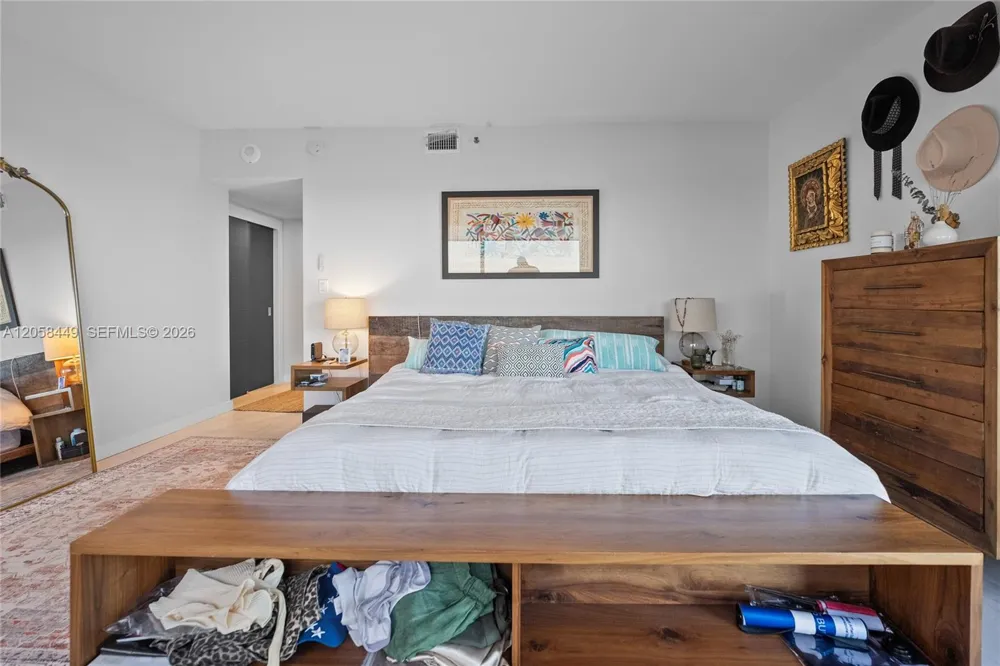 1541 Brickell Ave #A-1902 Miami, FL 33129