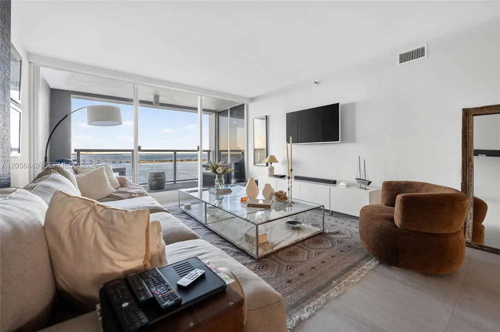 1541 Brickell Ave #A-1902 Miami, FL 33129