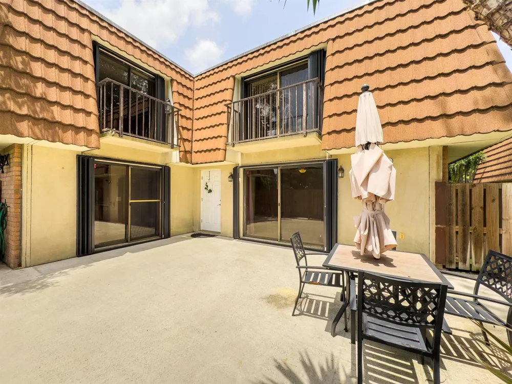 187 Charter Way West Palm Beach, FL 33407