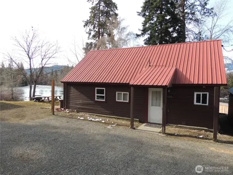 9291 Pakascwa Road