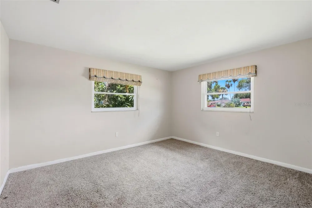 2711 GULF GATE DRIVE Sarasota, FL 34231