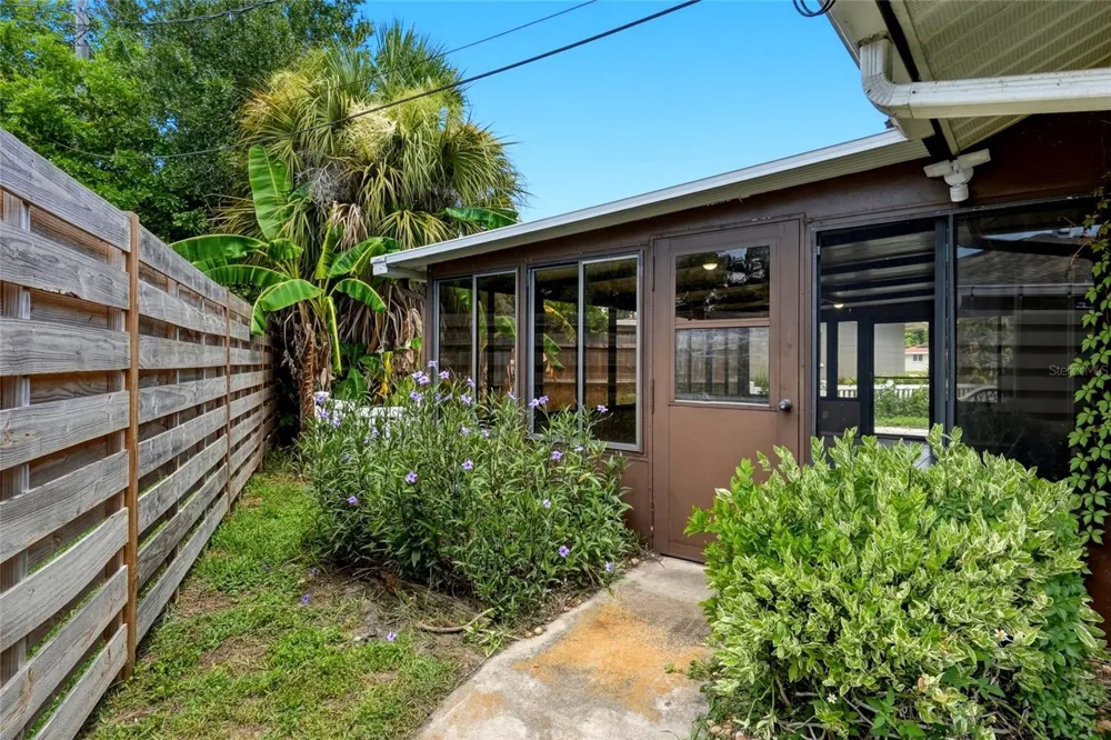 2711 GULF GATE DRIVE Sarasota, FL 34231