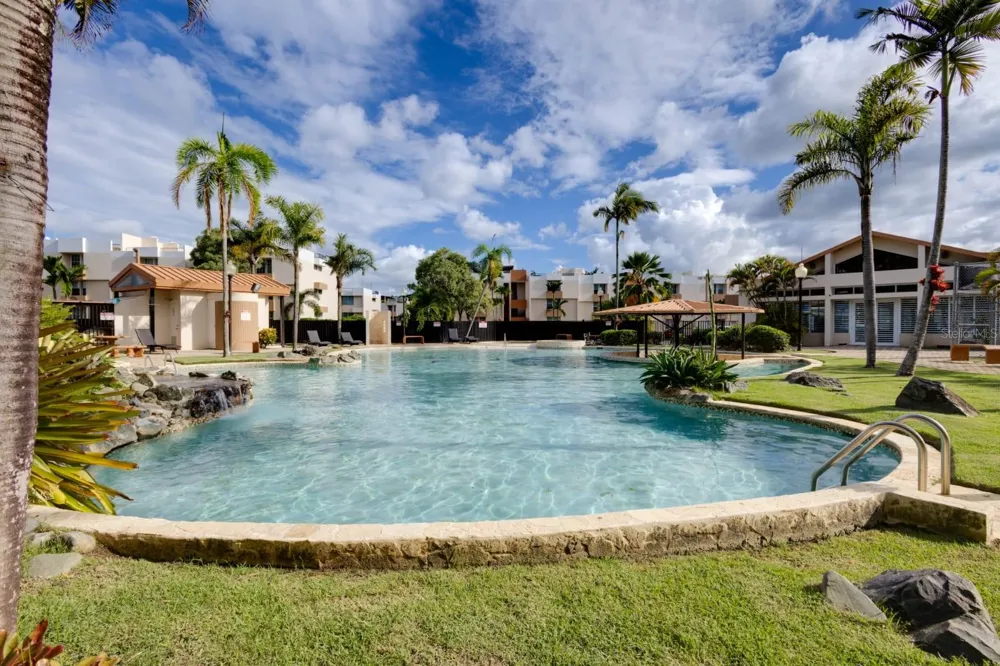 109 CALLE PLUMOSO REAL #E212 Guaynabo, PR 00966