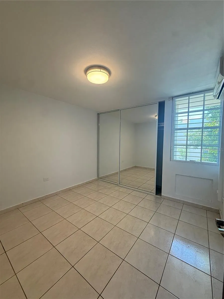 109 CALLE PLUMOSO REAL #E212 Guaynabo, PR 00966