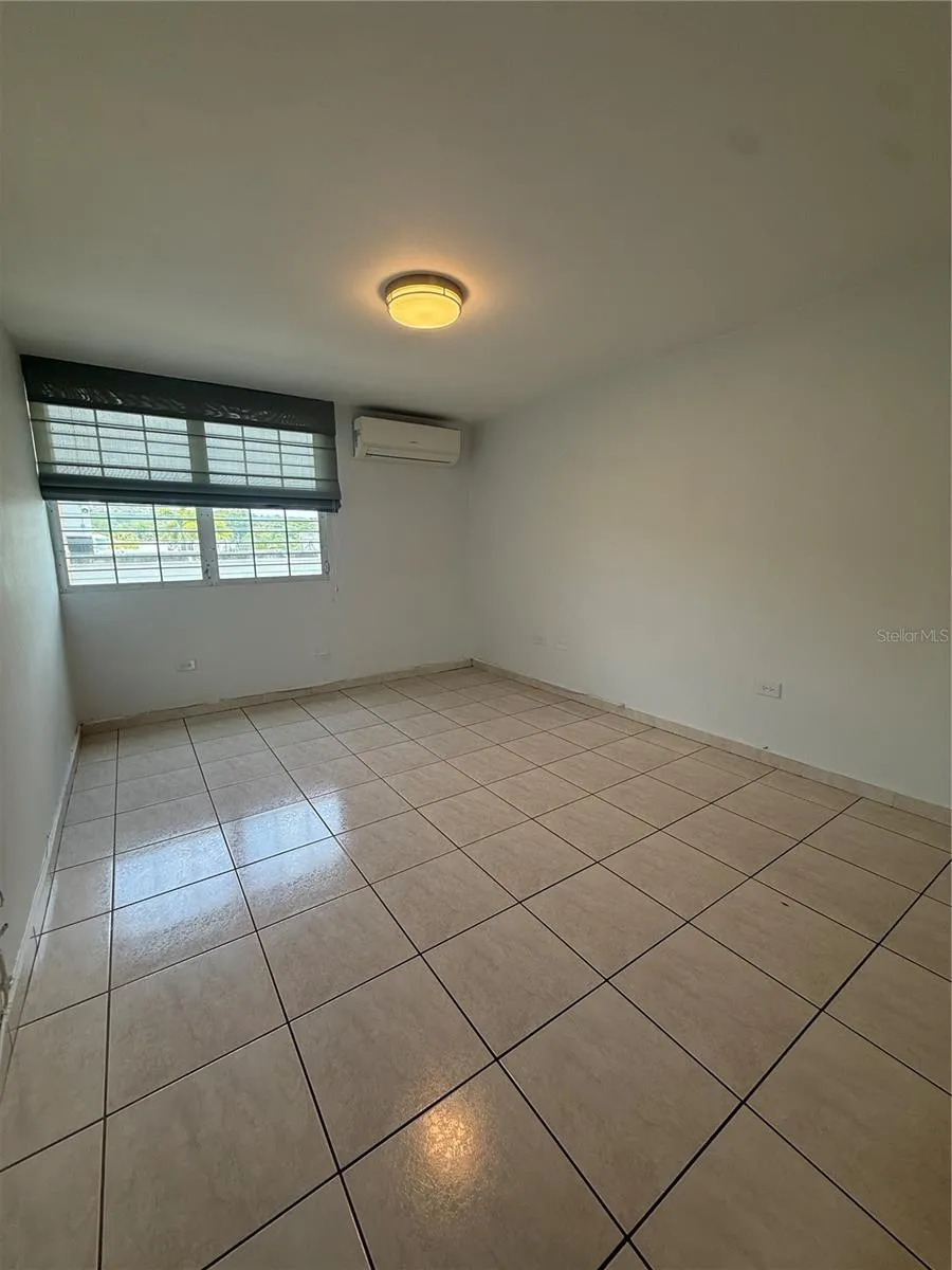 109 CALLE PLUMOSO REAL #E212 Guaynabo, PR 00966