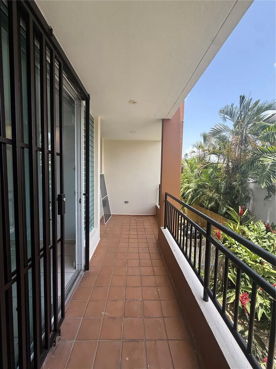 109 CALLE PLUMOSO REAL #E212 Guaynabo, PR 00966
