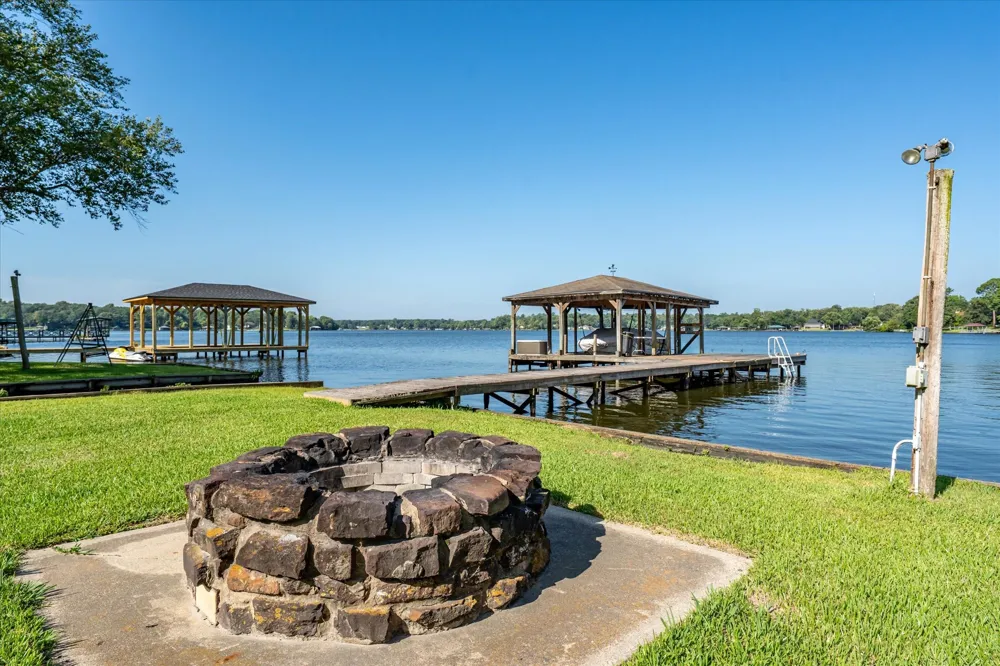 727 Callender Lake Drive #D Murchison, TX 75778