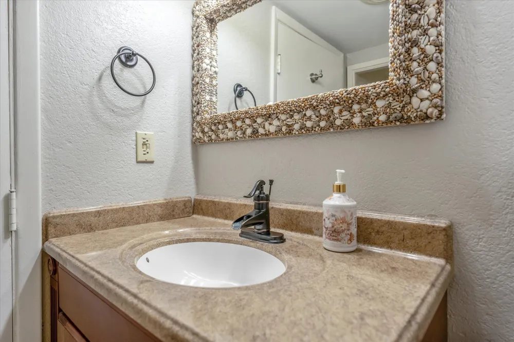 727 Callender Lake Drive #D Murchison, TX 75778