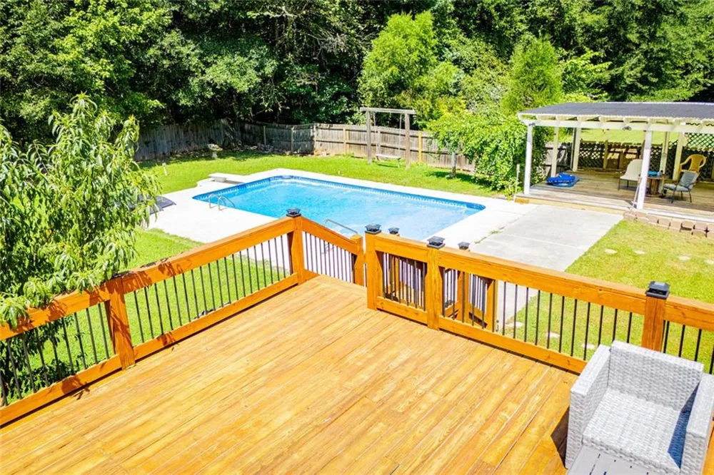 327 Swan Drive Hiram, GA 30141