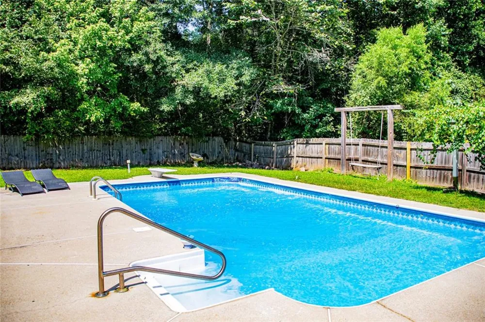 327 Swan Drive Hiram, GA 30141