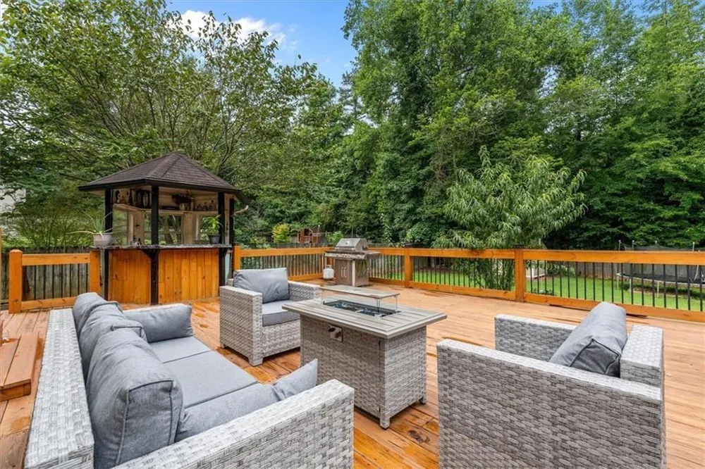 327 Swan Drive Hiram, GA 30141