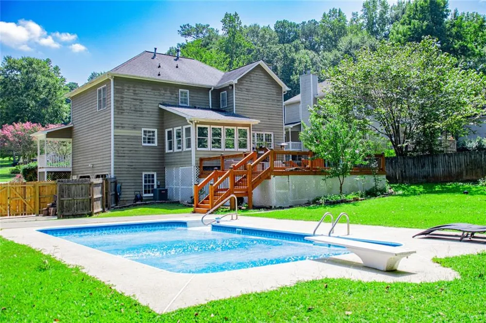 327 Swan Drive Hiram, GA 30141