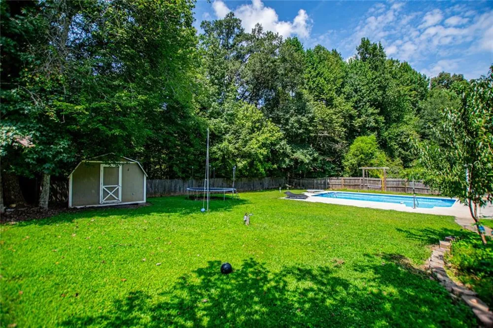 327 Swan Drive Hiram, GA 30141