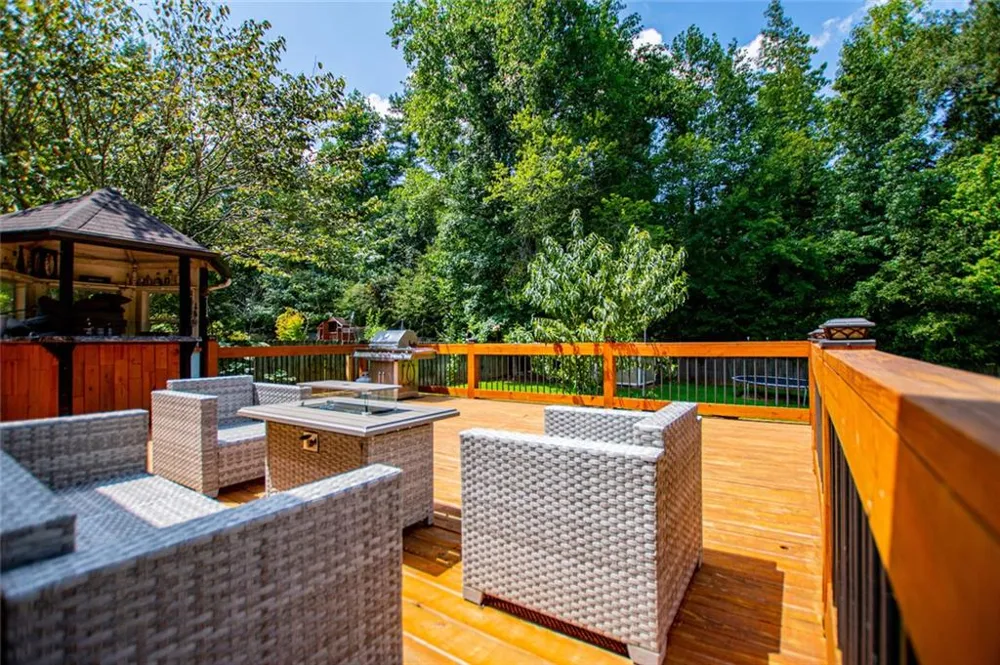 327 Swan Drive Hiram, GA 30141