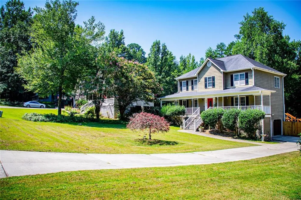 327 Swan Drive Hiram, GA 30141
