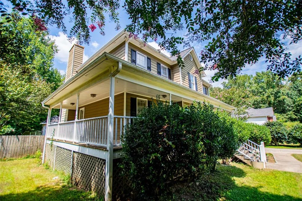 327 Swan Drive Hiram, GA 30141