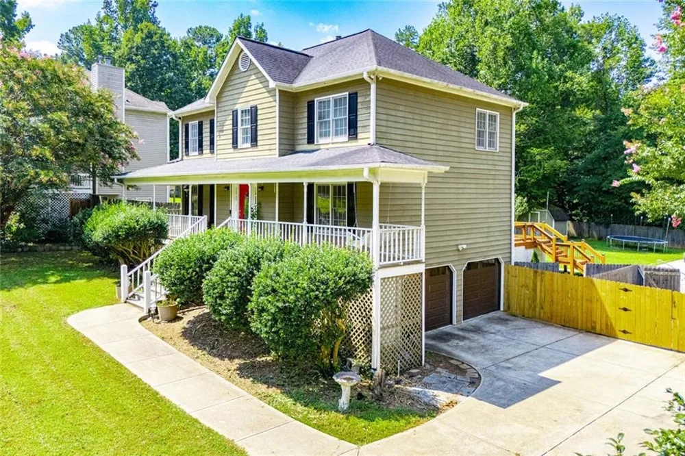 327 Swan Drive Hiram, GA 30141