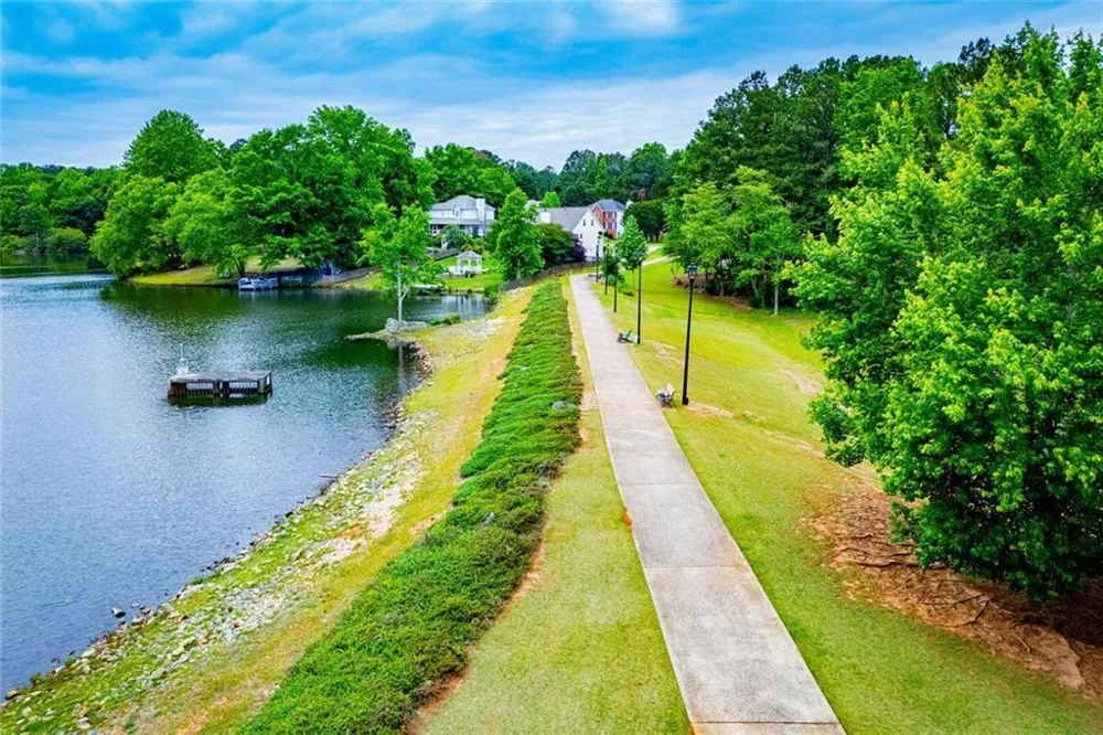 327 Swan Drive Hiram, GA 30141