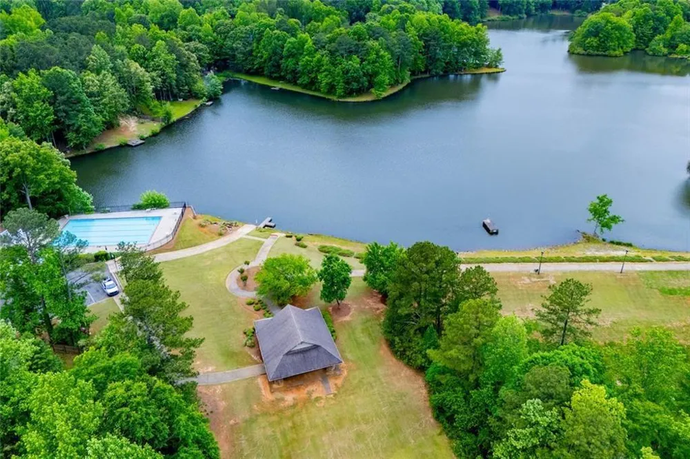 327 Swan Drive Hiram, GA 30141