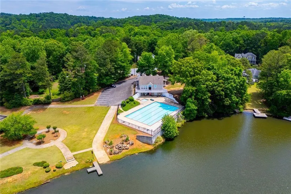 327 Swan Drive Hiram, GA 30141