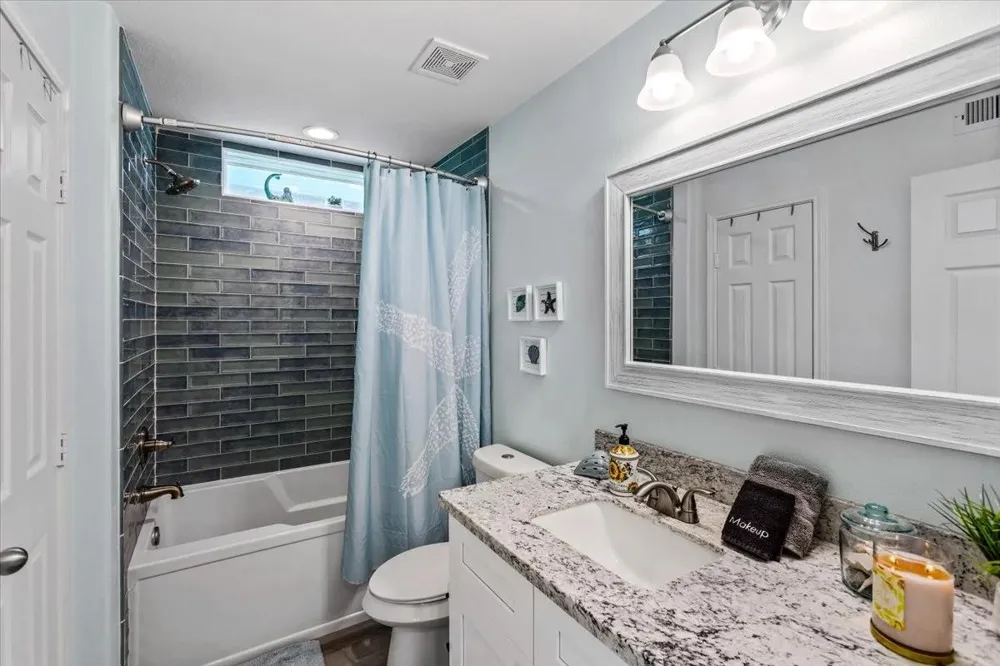 988 Jean Street Gilchrist, TX 77617