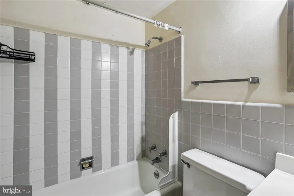 2475 VIRGINIA NW #220 Washington, DC 20037