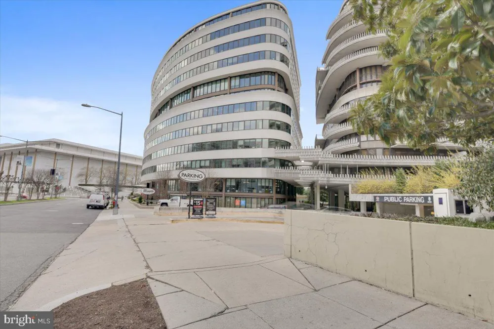 2475 VIRGINIA NW #220 Washington, DC 20037