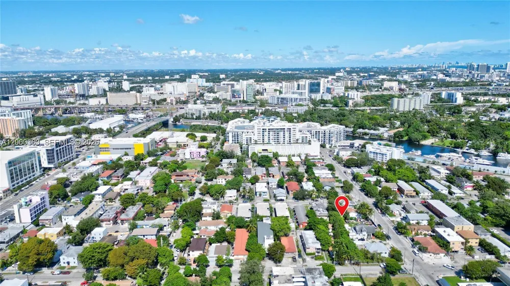 428 NW 10th Ave Miami, FL 33128