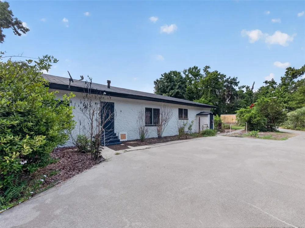 14820 COUNTY ROAD 48 Astatula, FL 34705