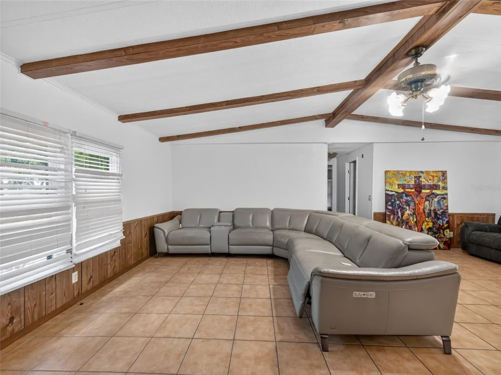 14820 COUNTY ROAD 48 Astatula, FL 34705