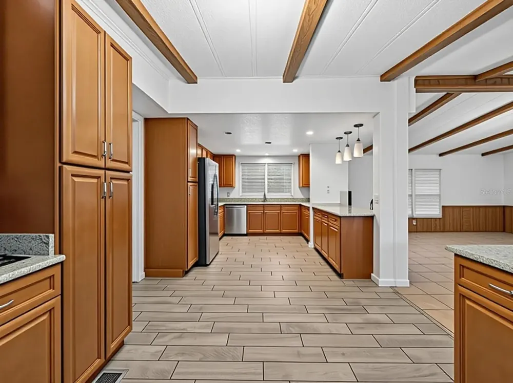 14820 COUNTY ROAD 48 Astatula, FL 34705